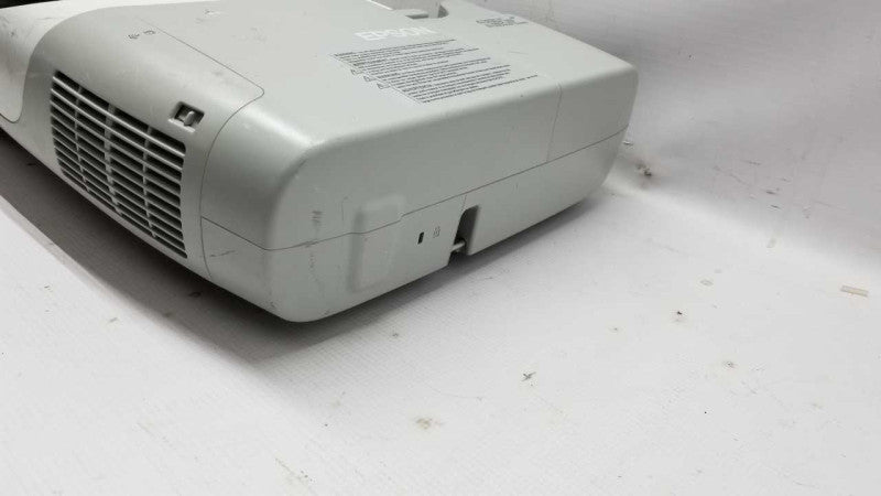 Epson projector H440A / VGA / 1111 lamp hours / 2500 lumens #