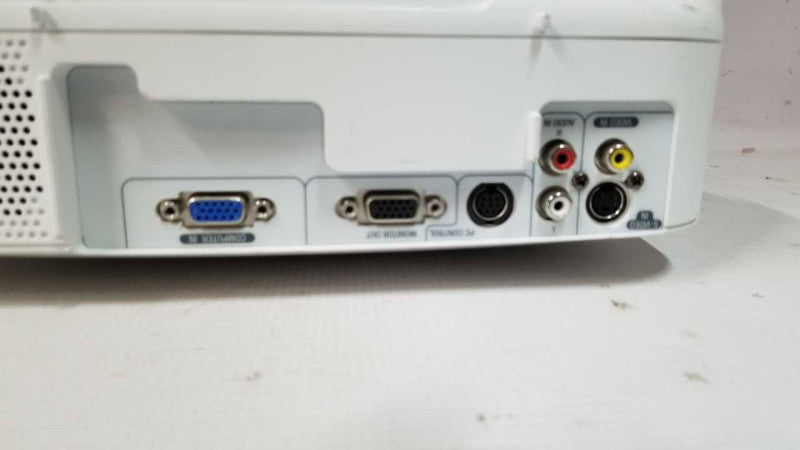 NEC VT590 projector / vga / 88% Lamp life remaining / see below #