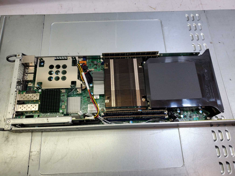 Rubrik R334 CSE-827 X10DRT-H 4 Node, Xeon E5-2630 v3 @2.4GHz 64GB DDR4 2xPSU )