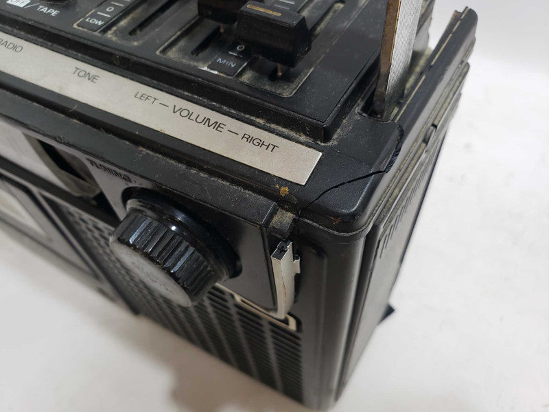 Sanyo AM/FM Stereo Radio Cassette Recorder M9902 [