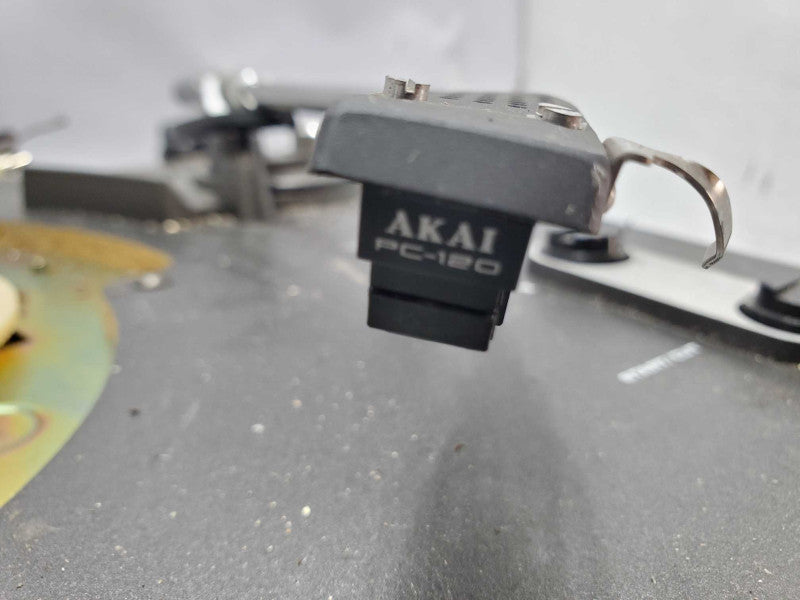 AKAI AP-100C Auto-return Record Player (READ) |