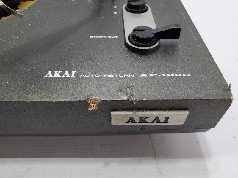 AKAI AP-100C Auto-return Record Player (READ) |