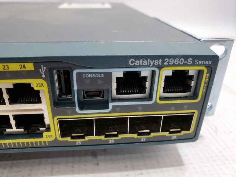 Cisco Catalyst WS-C2960S-24TS-L V03 24-Port Gigabit Managed Switch PoE )