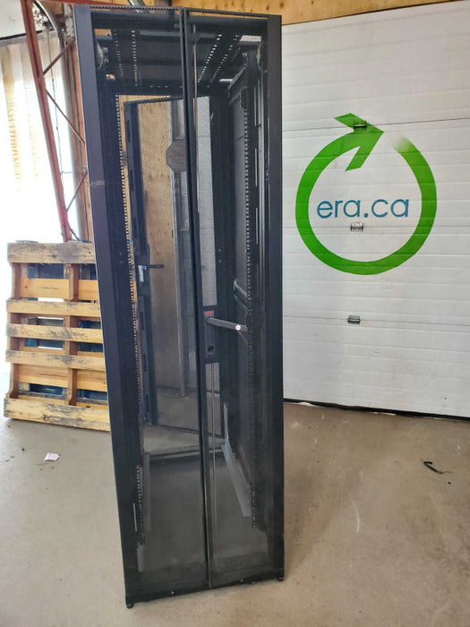 APC Server Rack 42U AR-3100 |