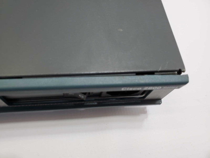 Cisco 2800 Series CISCO 2811Router w/ 64MB Compact Flash Card )