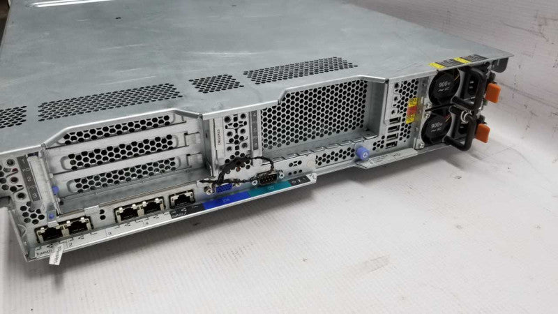 IBM system x4 2x Xeon E5-2680 @ 2.70ghz / 31gb ram / L3-25436-03A ctrl #\t #
