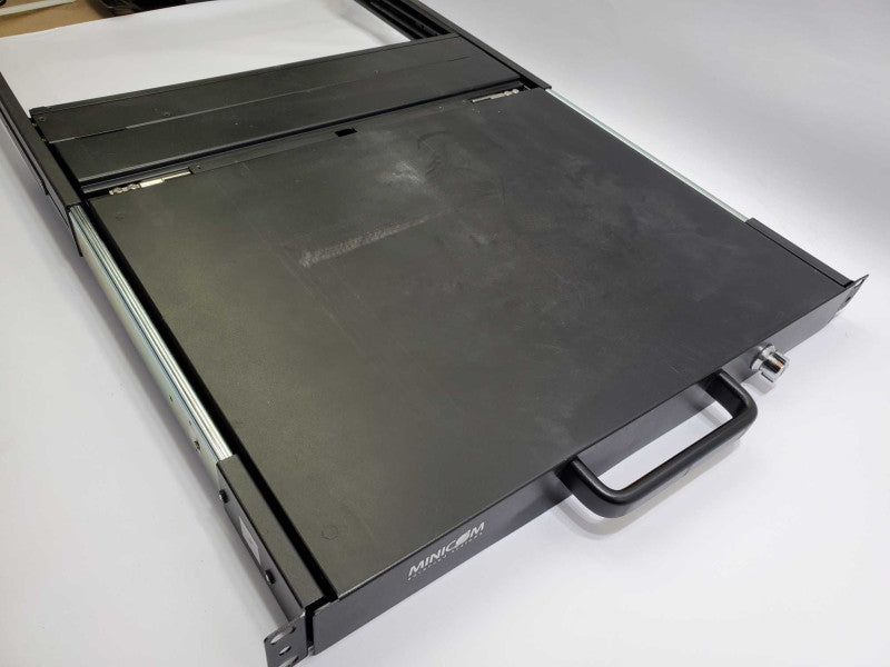 Minicom Unicorn 17 Smartrack 1U Rackmount Console )