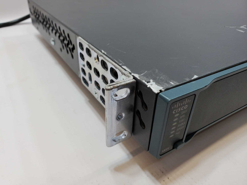 Cisco Catalyst 2960 Series WS-C2960X-24TS-L 24-port Gigabit Switch PoE (