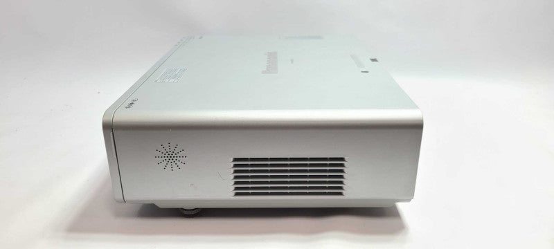 Panasonic PT-F100NTU FW100 Wireless LCD Projector 1984 Lamp Hours VGA $
