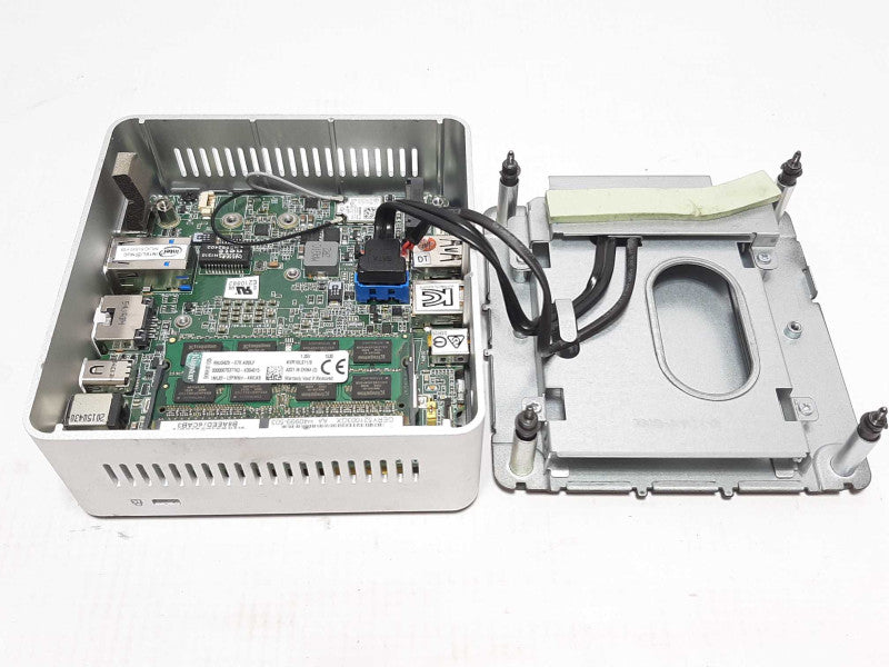 Intel NUC Desktop Board NUC5i5RYH i5-5250U @ 1.6GHz 8GB RAM - NO HDD +