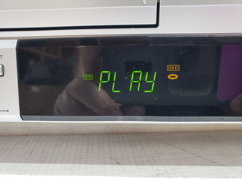 Panasonic PV-D4743S-k DVD/VCR 4-Head Hi-Fi Combo VHS Recorder [