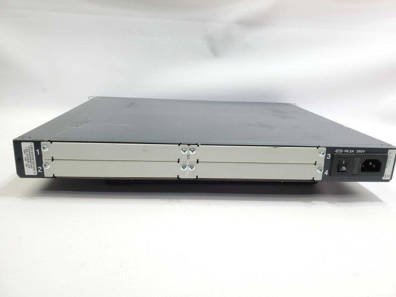 Juniper Networks SSG140 SSG-140-SH 8-Port Secure Services Gateway )