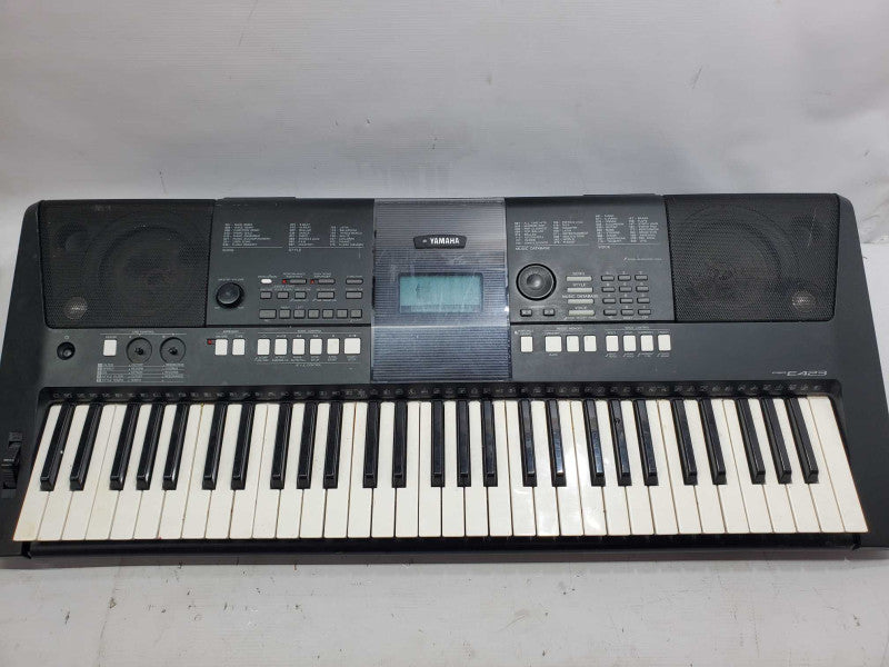 Yamaha PSR-E423 Electronic Musical Keyboard |