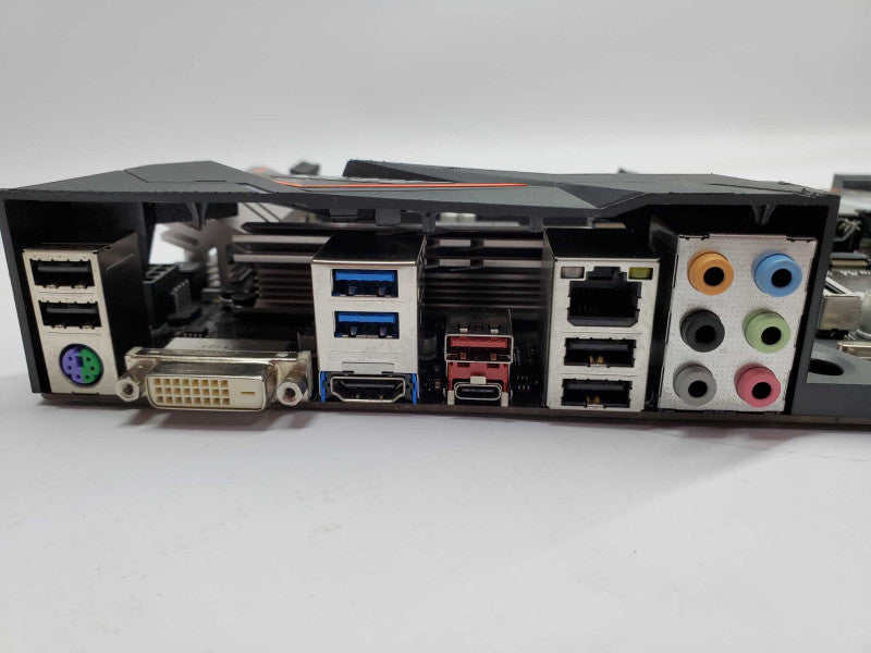 Gigabyte B360 AUROS GAMING 3 Wifi Motherboard (READ) |