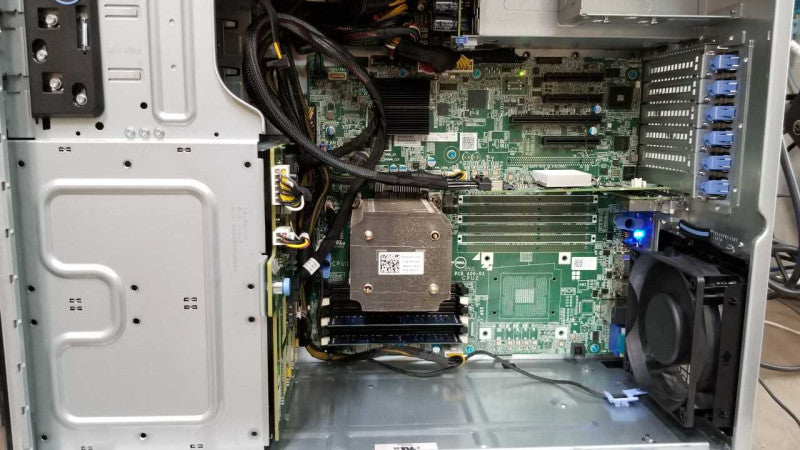 Dell Poweredge T320 Xeon E5-2403 V2 @ 1.80ghz / 8gb ram / 03P0R3 Ctrl #