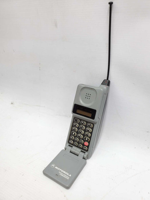 Motorola Flip Phone Vintage Model 76236CARSA |
