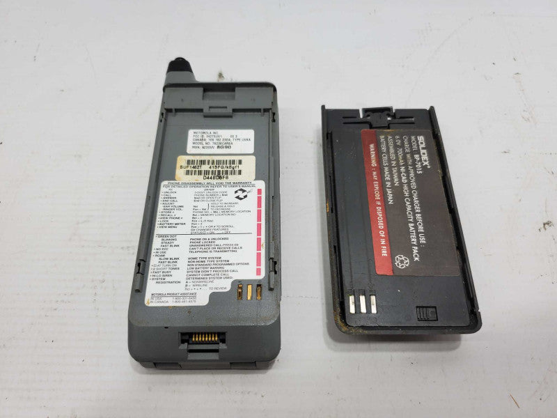 Motorola Flip Phone Vintage Model 76236CARSA |