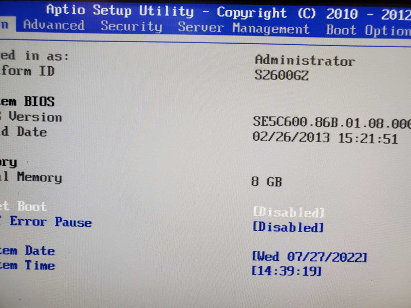 Intel S2600GZ, E5-2620 2.0GHz 8GB DDR3, Intel Embedded Server RAID II |