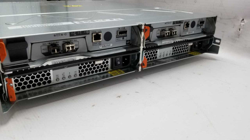 IBM Expansion storage array 39r6545 / 2x controllers 39R6571 / 2x PSUs #