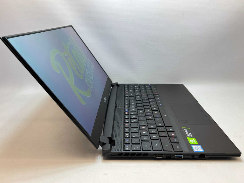 4K UHD AMOLED Gigabyte AERO 15-SA  -