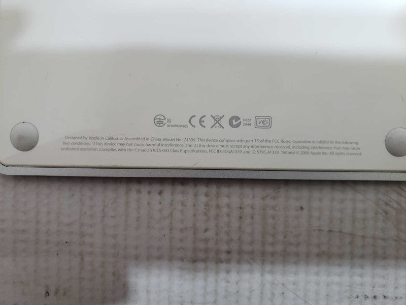 Apple Magic A1339 Silver Wireless Bluetooth Multi-Touch Dual-Sensor Trackpad [