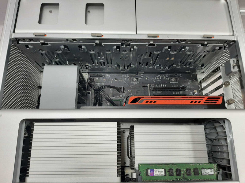 Mac Pro - M.2010 A1289, 2x XEON 2.26GHz QC/12GB, Radeon HD 5770, NO HDDs/TRAYs ~