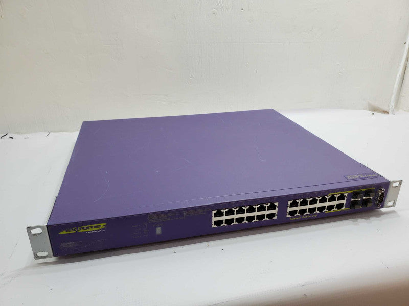 Extreme Networks Summit X450-24p 24-Port Gigabit Switch | |