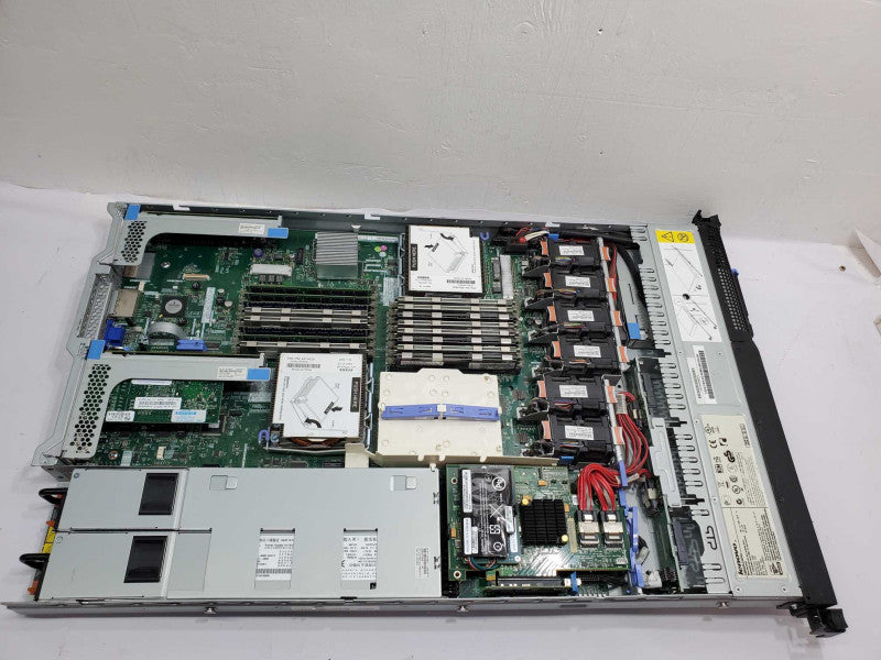 Lenovo RD210 37962CU 2x Xeon E5540 2..53 Ghz 64GB DDR3 MR10i SAS Controller |