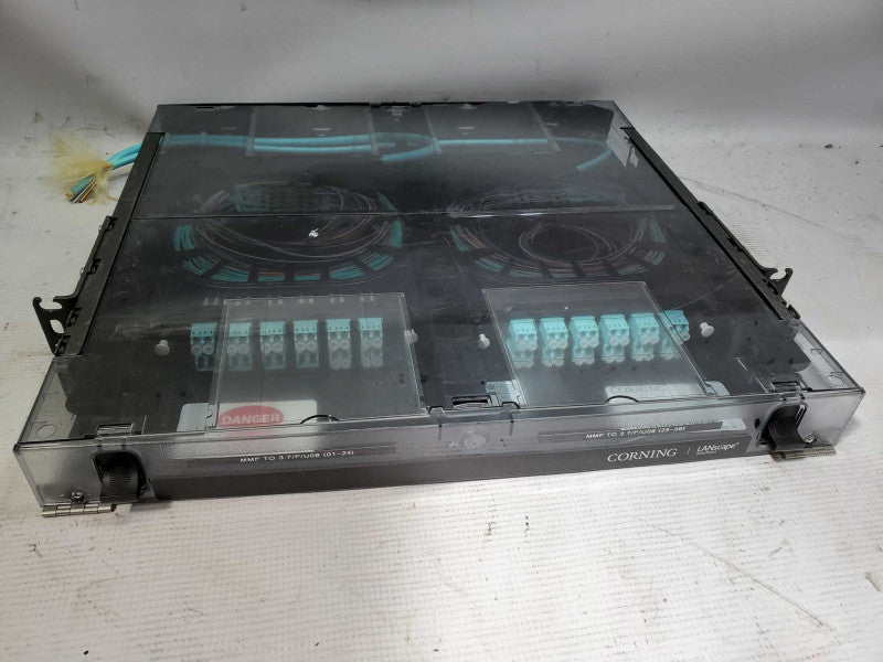 Corning CCH-01U Lanscape Rack Mount Fiber Optic Panel Closet 9001331349 )