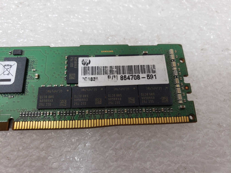 Samsung 32GB 2Rx4 PC4-2666V-RB2 M393A4K40BB2-CTD7Q Server RAM _