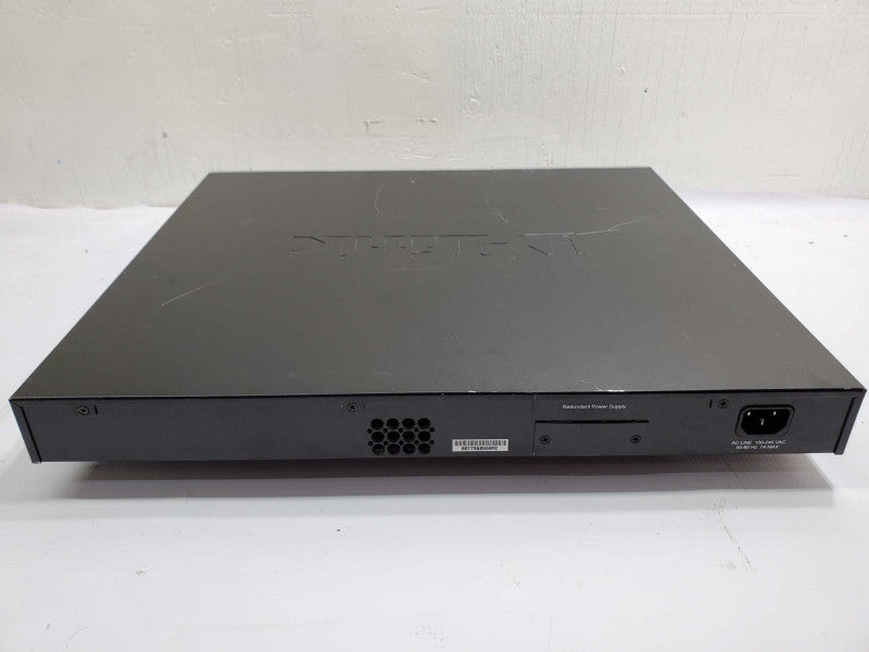 D-Link DWS-3024L Wireless LAN Controller + 24-Port Gigabit PoE Switch |