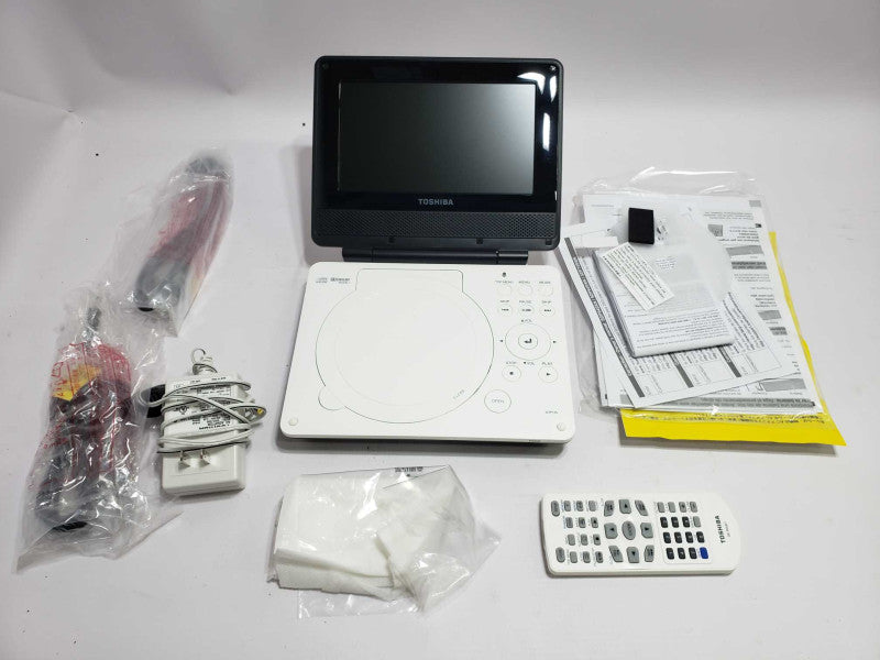 New Toshiba SDP74S LCD Portable DVD/CD/MP3 Player SD Card 7 Inch White in Box [