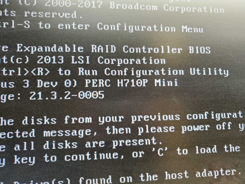 Dell PowerEdge R720 2x Xeon E5-2670 0 @2.60Ghz 192GB H710 MINI 16x 2.5\\"  )