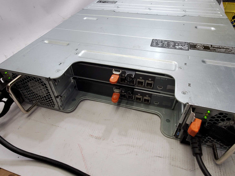 Dell PowerVault MD1400 Storage Array w/ 2x Controllers 12G-SAS-4, 2x 600W PSU )