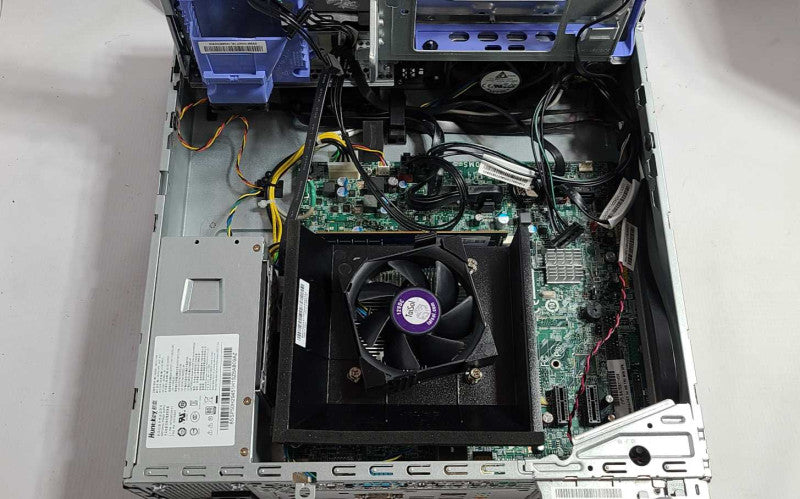 Lenovo ThinkCentre M700 i3-6100 3.7GHz 8GB RAM NO OS NO HDD  $