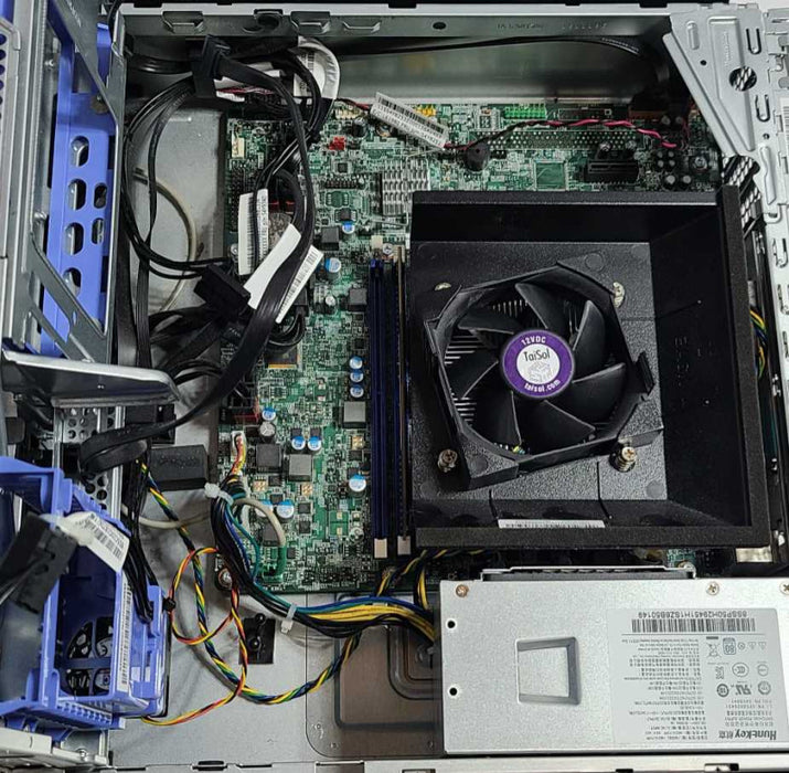 Lenovo ThinkCentre M700 i3-6100 3.7GHz 8GB RAM NO OS NO HDD $