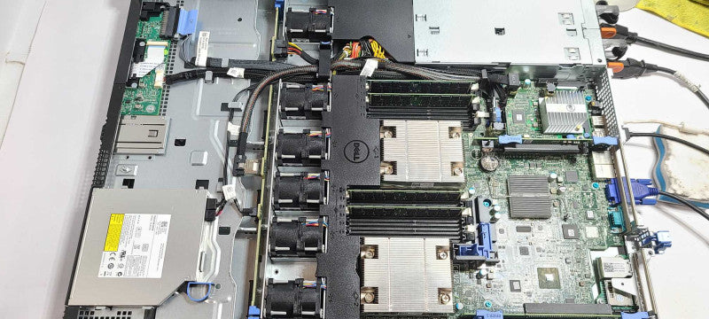 Dell PowerEdge R420 2x Xeon E5-2430 2.2GHz 32GB RAM PERC H310 4x 3.5\\" Bays $