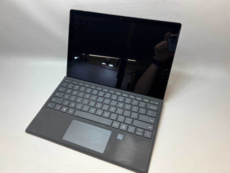 Surface Pro 7 i7 10th gen CPU 16GB RAM & 512GB Storage READ AS-IS -
