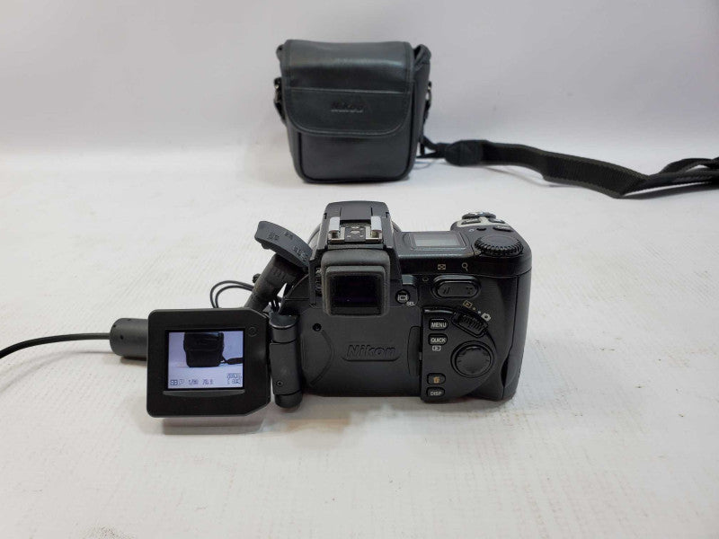 Nikon Coolpix 5700 Black 5.0MP 8x Optical Zoom 1.5-inch LCD Digital Camera (