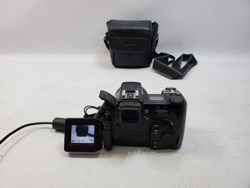 Nikon Coolpix 5700 Black 5.0MP 8x Optical Zoom 1.5-inch LCD Digital Camera (