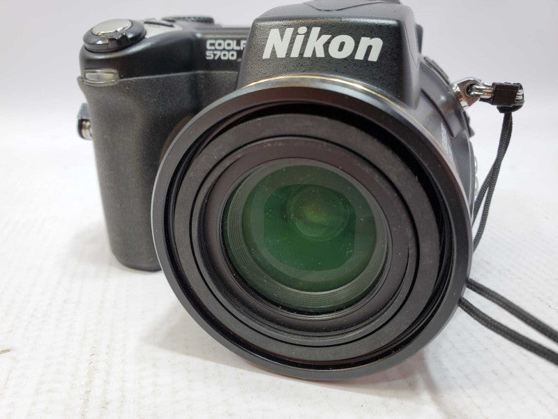Nikon Coolpix 5700 Black 5.0MP 8x Optical Zoom 1.5-inch LCD Digital Camera (