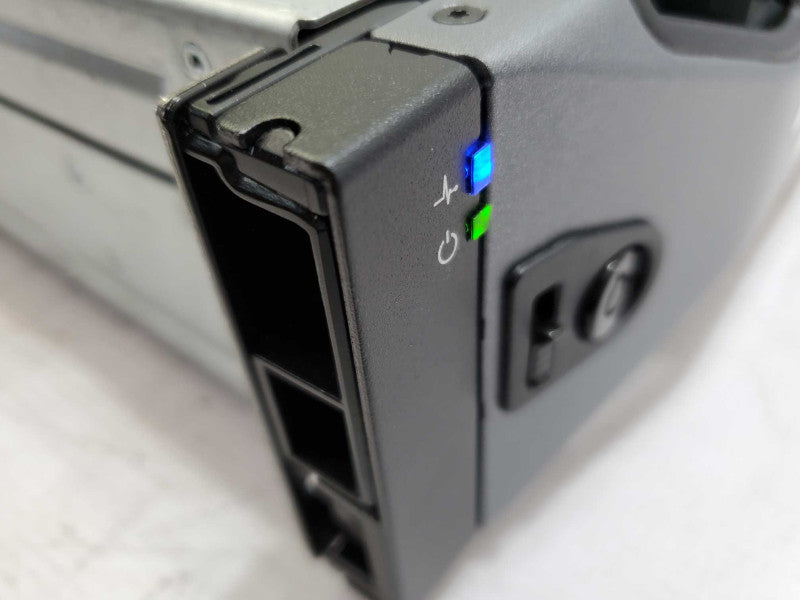 Dell PowerVault MD1400 Storage Array w/ 2x Controllers MD12, 2x 600W PSU )
