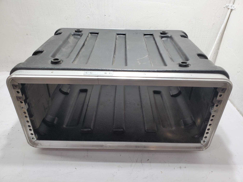SKB 4U Mobile Rackmount Case |