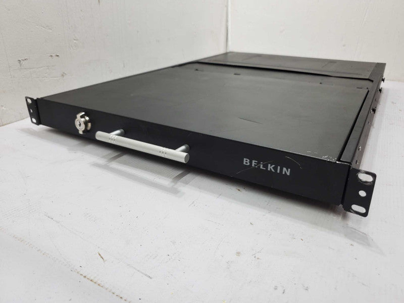Belkin 19\\" LCD Rack Console with 16-Port KVM Switch F1DC116B (READ) |