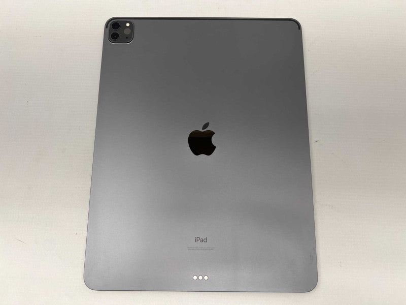 iPad Pro 4th generation 256GB Storage with Apple Keyboard case -