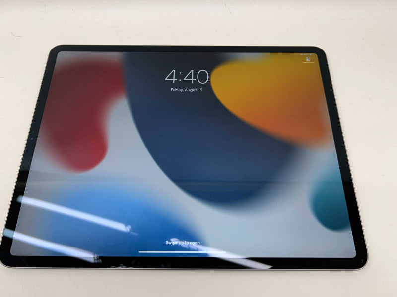 iPad Pro 4th generation 256GB Storage with Apple Keyboard case -