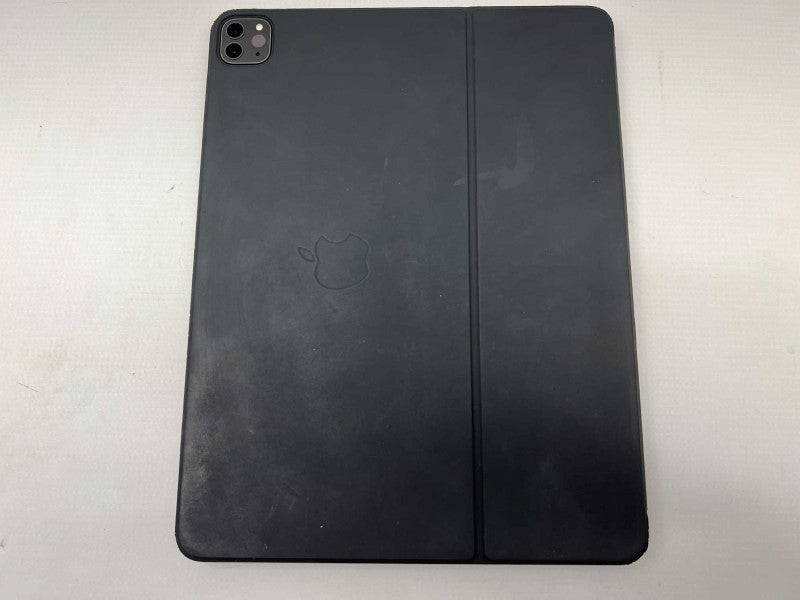 iPad Pro 4th generation 256GB Storage with Apple Keyboard case -