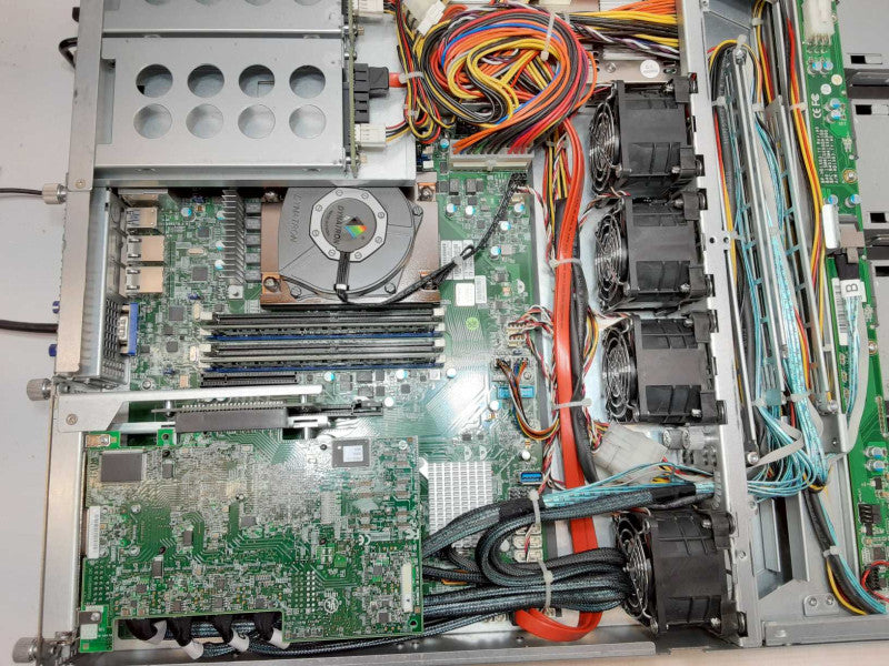 Supermicro X10SRL-F Storage/Server, Xeon E5-1650v3 3.5GHz, 8GB DDR4 SEE _