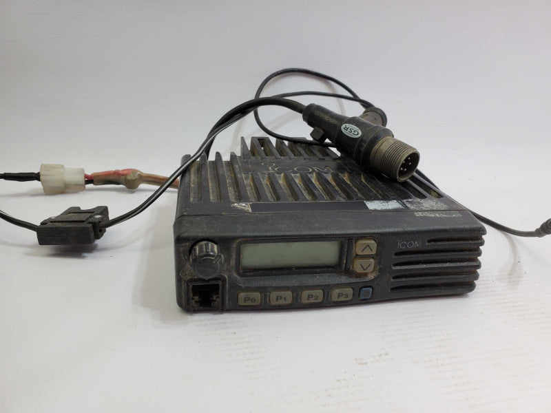 iCom IC-F121 / F221 VHF and UHF Transceivers _ for Parts )