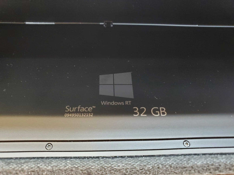 Microsoft Surface 1516 - NVidia Tegra3Quad 1.3 GHZ, 2Gb Ram, 32Gb SSD, Win RT (